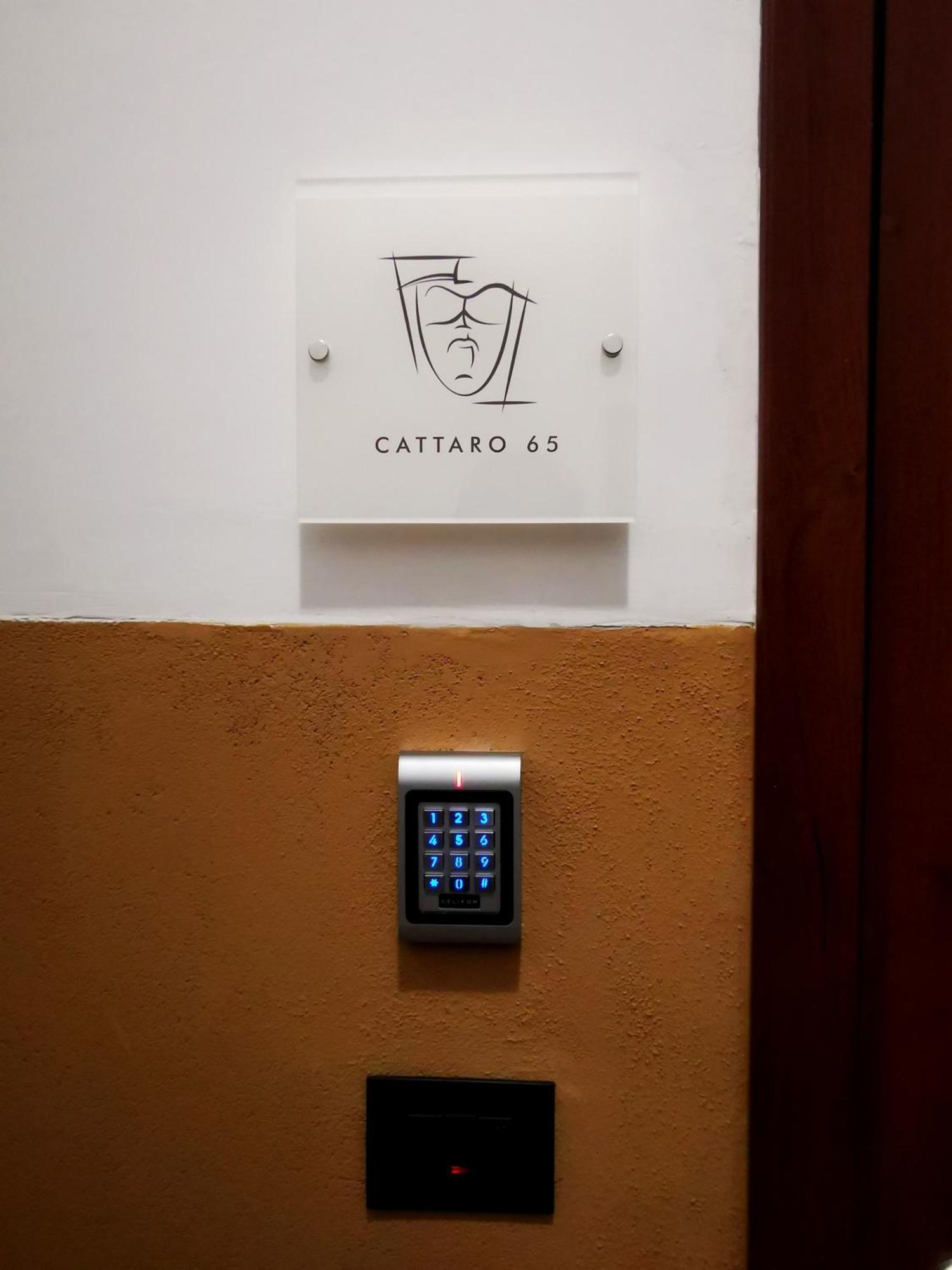 Cattaro 65 - Flexible Check-In Apartments Барі Екстер'єр фото